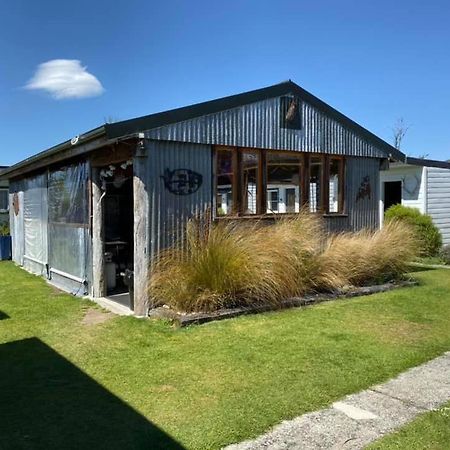 Mountains Edge Cabins Monowai Extérieur photo