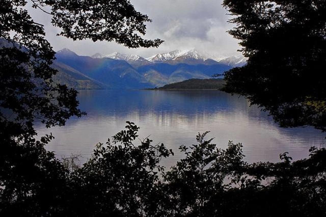 Mountains Edge Cabins Monowai Extérieur photo