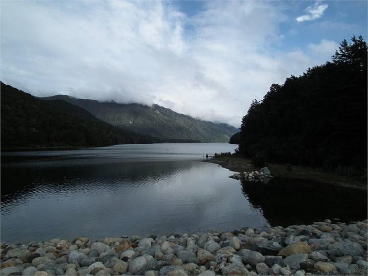 Mountains Edge Cabins Monowai Extérieur photo